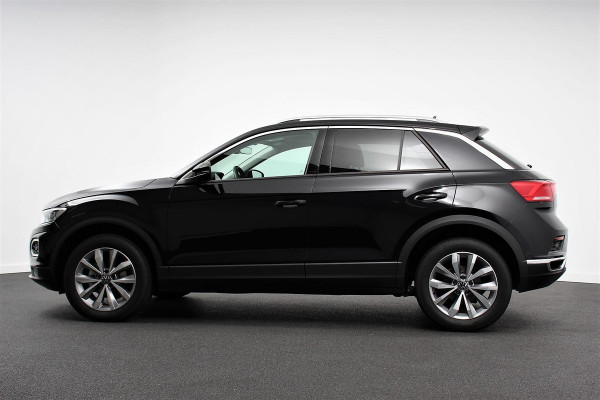 Volkswagen T-Roc 1.5 TSI 150pk DSG Style Navigatie Apple Carplay Android Auto Camera Parkeersensoren Adaptive Cruise Control Stoelverwarming Climate Control Lichtmetalen velgen