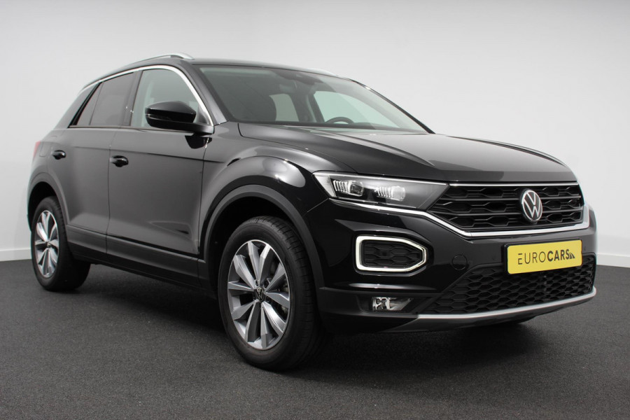 Volkswagen T-Roc 1.5 TSI 150pk DSG Style Navigatie Apple Carplay Android Auto Camera Parkeersensoren Adaptive Cruise Control Stoelverwarming Climate Control Lichtmetalen velgen