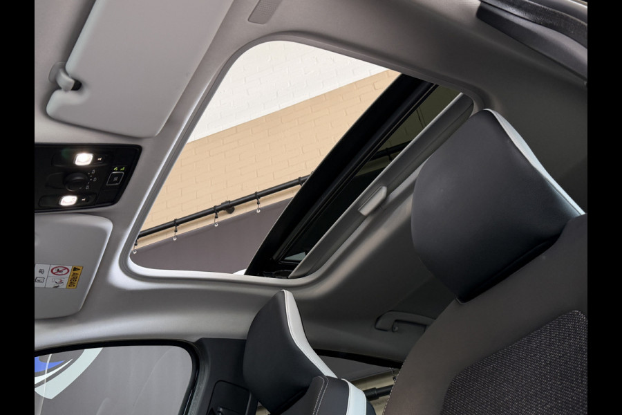 Renault Captur 1.3 TCe 155 Edition One | Groot Navi | Pano | Bose | 360 | Stoel & Stuur verwarming | 18" | 100% Dealer onderhouden!