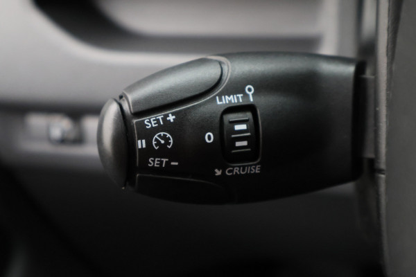Peugeot Expert 1.5 BlueHDI 100 L2H1 Standard Premium 3-zits, Apple Carplay, Trekhaak, Cruise, PDC