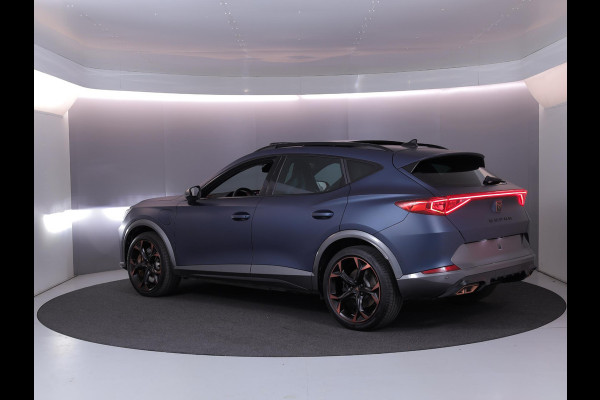 CUPRA Formentor 1.4 e-Hybrid VZ Copper Edition 245 pk | Schaalstoelen | SOH 93%| Panoramadak | Parkeersensoren (Park assist) | Achteruitrijcamera | Lederen bekleding | Stoelverwarming |
