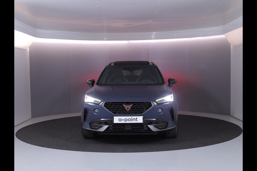 CUPRA Formentor 1.4 e-Hybrid VZ Copper Edition 245 pk | Schaalstoelen | SOH 93%| Panoramadak | Parkeersensoren (Park assist) | Achteruitrijcamera | Lederen bekleding | Stoelverwarming |