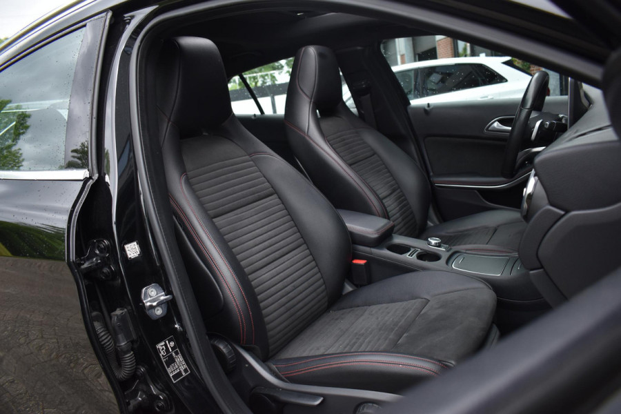 Mercedes-Benz GLA 180 Business Solution AMG Pano Keyless Camera