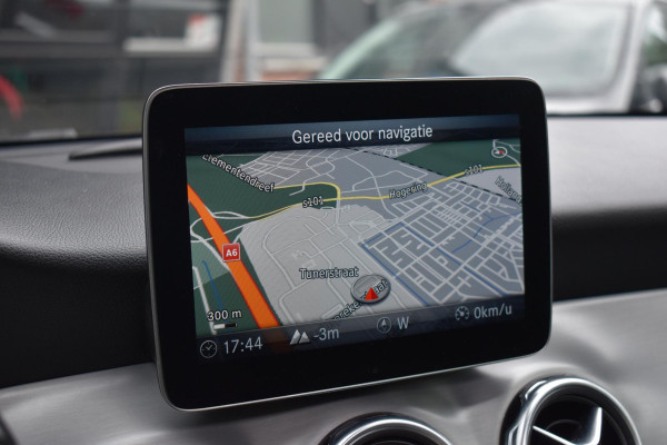 Mercedes-Benz GLA 180 Business Solution AMG Pano Keyless Camera