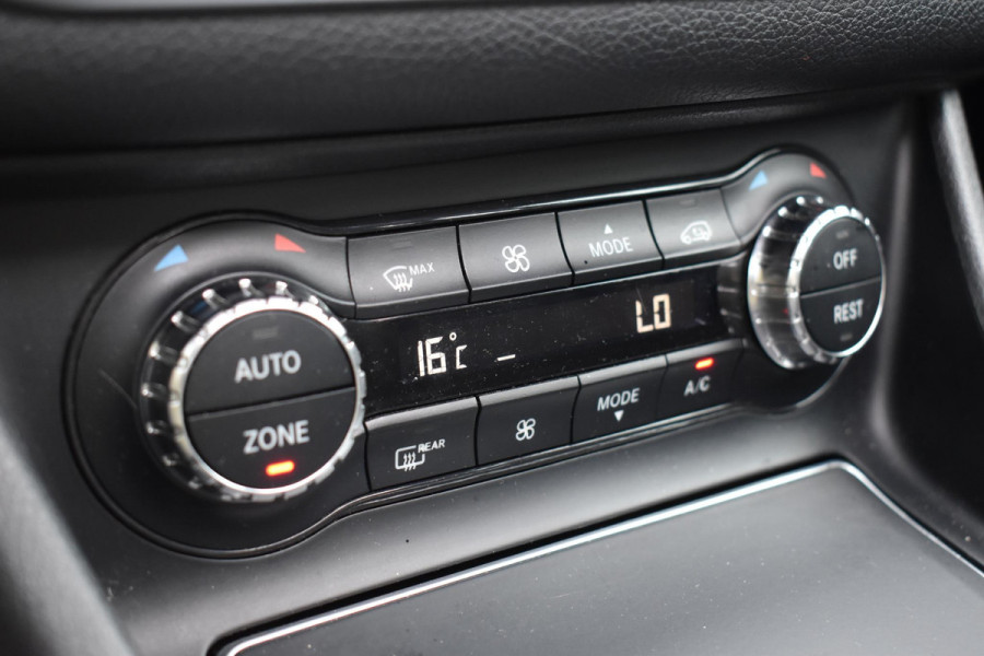 Mercedes-Benz GLA 180 Business Solution AMG Pano Keyless Camera