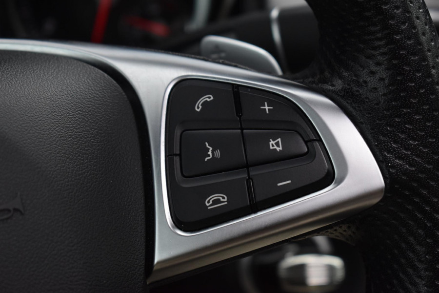 Mercedes-Benz GLA 180 Business Solution AMG Pano Keyless Camera