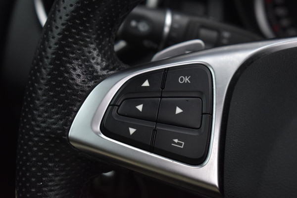 Mercedes-Benz GLA 180 Business Solution AMG Pano Keyless Camera