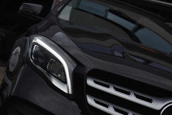 Mercedes-Benz GLA 180 Business Solution AMG Pano Keyless Camera