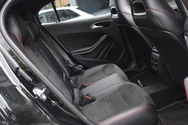 Mercedes-Benz GLA 180 Business Solution AMG Pano Keyless Camera