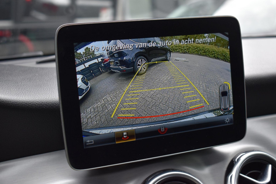 Mercedes-Benz GLA 180 Business Solution AMG Pano Keyless Camera