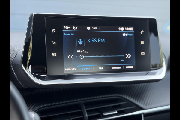 Peugeot 208 1.2 PureTech Allure Carplay,Camera,6 Bak,Stoelverw-Koeling,D-riem vv in 2025,Pdc,Clima,Cruise,Lm velgen,N.A.P,Rijstrooksensor,Nieuwe Apk bij Aflevering