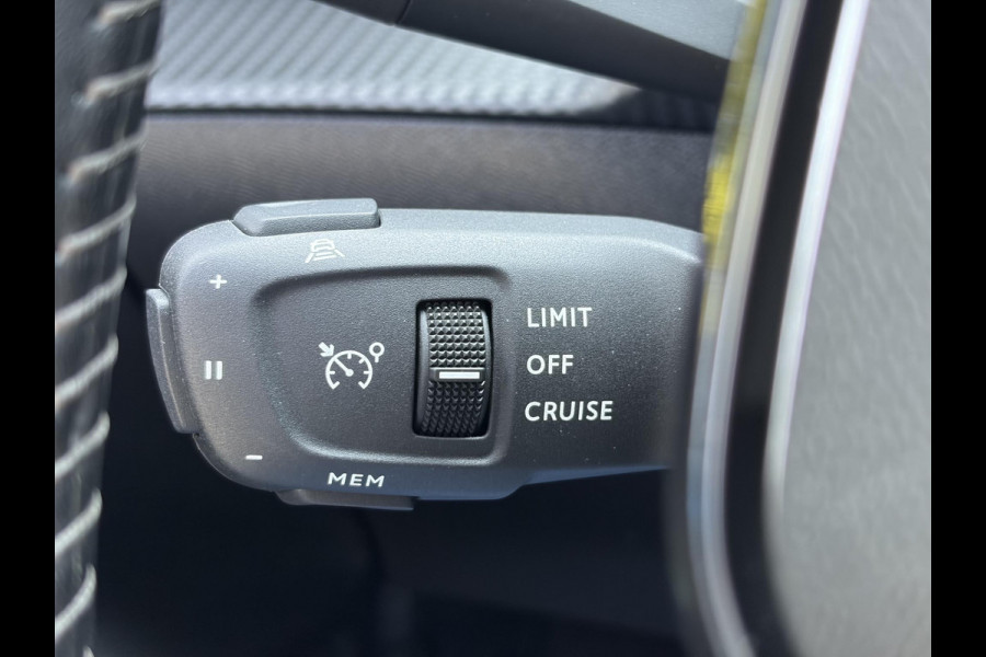 Peugeot 208 1.2 PureTech Allure Carplay,Camera,6 Bak,Stoelverw-Koeling,D-riem vv in 2025,Pdc,Clima,Cruise,Lm velgen,N.A.P,Rijstrooksensor,Nieuwe Apk bij Aflevering