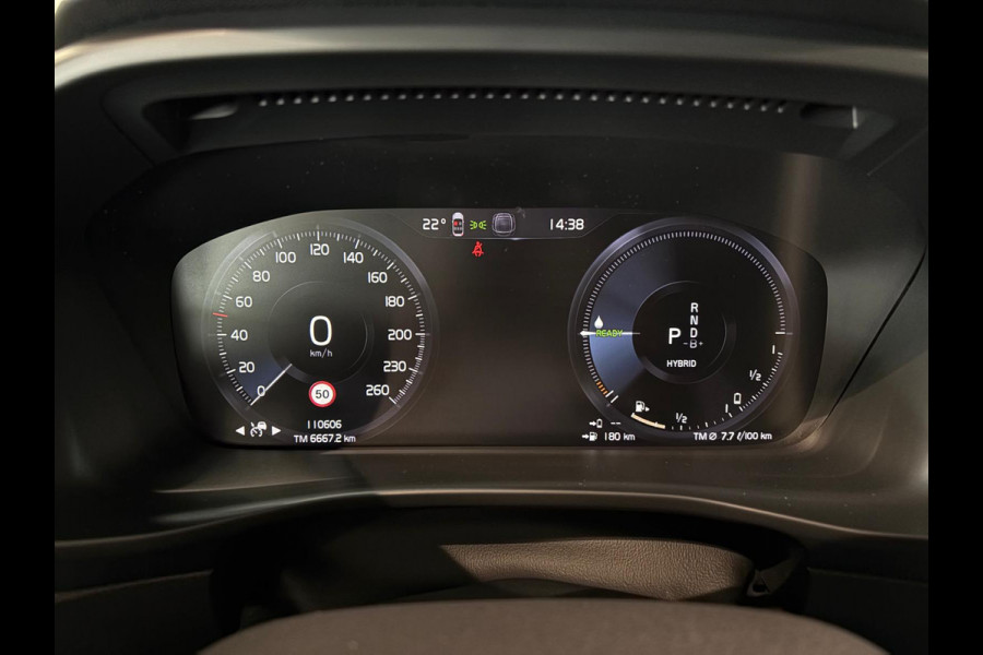 Volvo XC40 T4 Aut. Plug-in Hybrid Ultimate Dark ACC Stoelverwarming Parkeercamera 211pk
