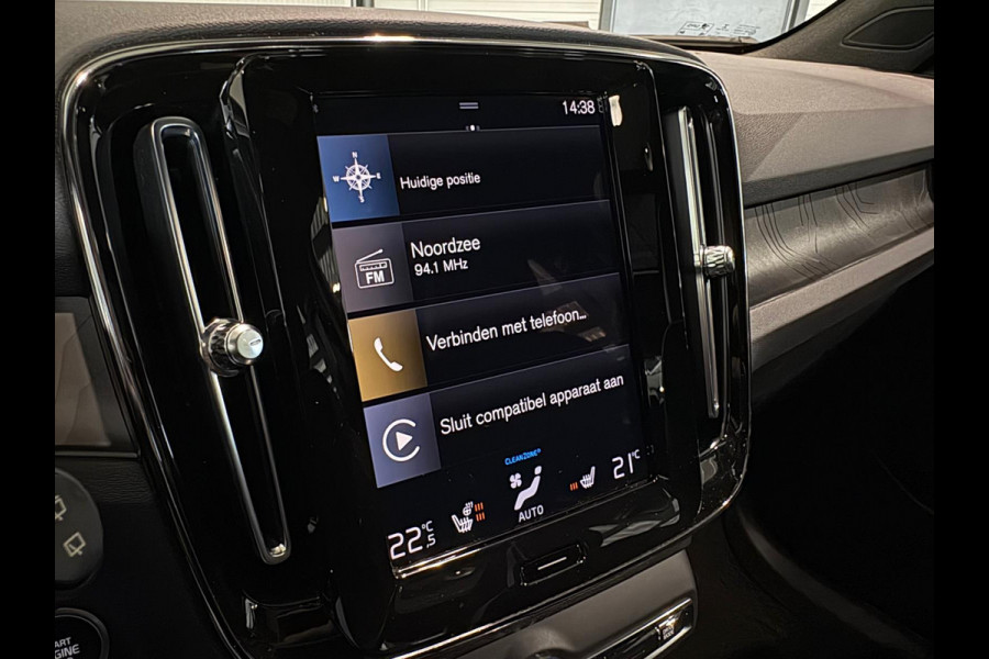 Volvo XC40 T4 Aut. Plug-in Hybrid Ultimate Dark ACC Stoelverwarming Parkeercamera 211pk