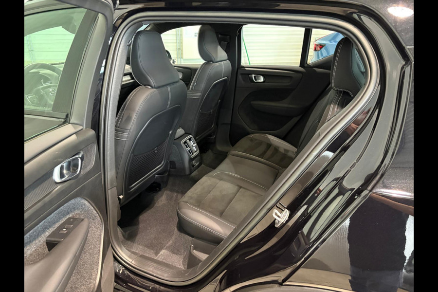 Volvo XC40 T4 Aut. Plug-in Hybrid Ultimate Dark ACC Stoelverwarming Parkeercamera 211pk