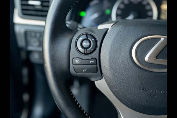 Lexus CT 200h Business Line Pro | Camera | Stoelverwarming | Leder | Bi-Tone | Keyless | Prijs Rijklaar!!
