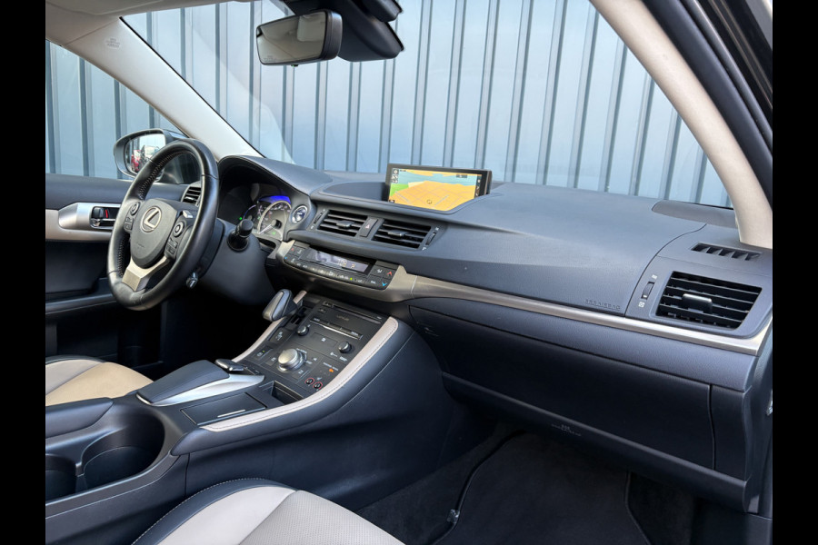 Lexus CT 200h Business Line Pro | Camera | Stoelverwarming | Leder | Bi-Tone | Keyless | Prijs Rijklaar!!