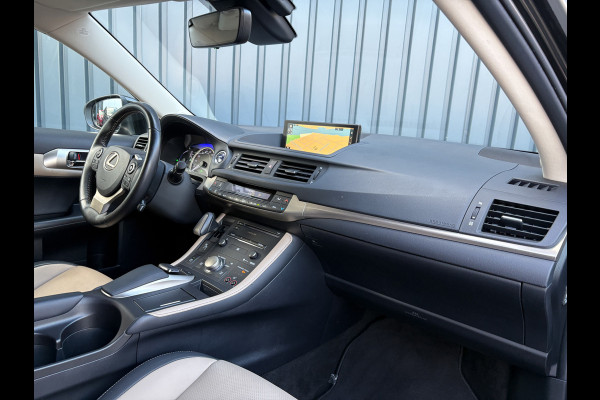 Lexus CT 200h Business Line Pro | Camera | Stoelverwarming | Leder | Bi-Tone | Keyless | Prijs Rijklaar!!