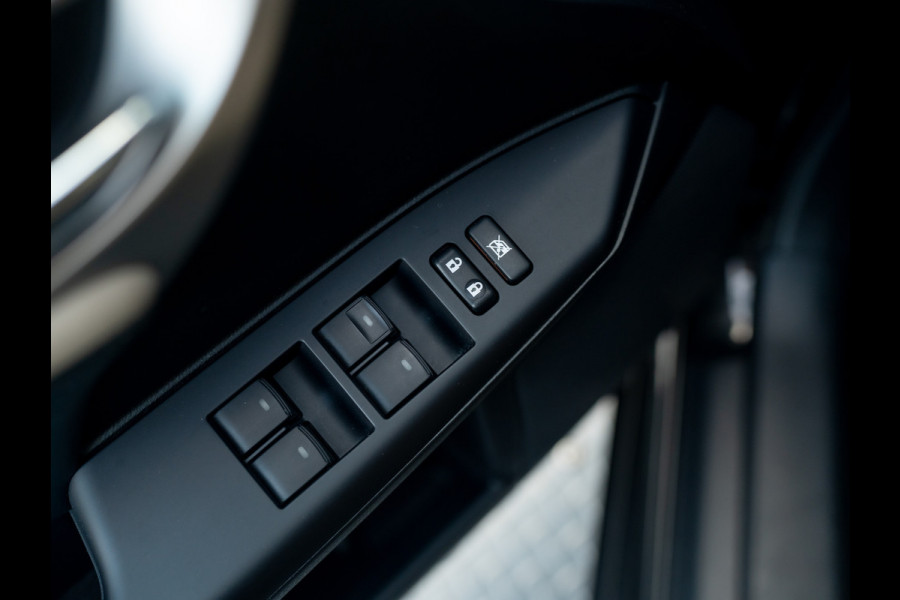 Lexus CT 200h Business Line Pro | Camera | Stoelverwarming | Leder | Bi-Tone | Keyless | Prijs Rijklaar!!
