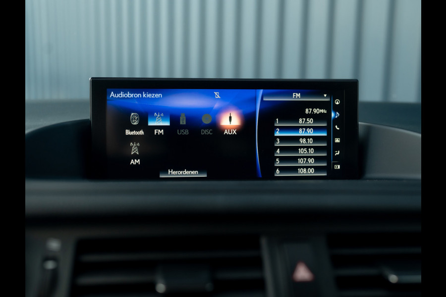 Lexus CT 200h Business Line Pro | Camera | Stoelverwarming | Leder | Bi-Tone | Keyless | Prijs Rijklaar!!