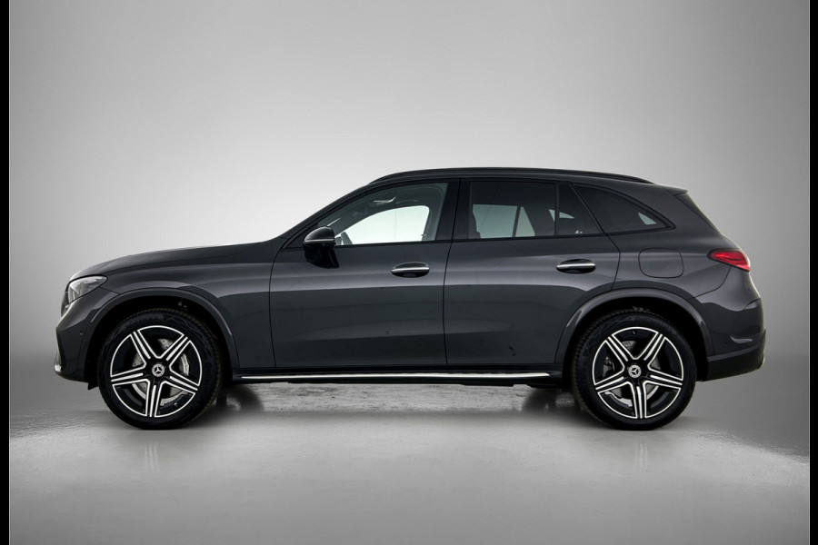 Mercedes-Benz GLC 400 e 4MATIC AMG Plug-In Hybride aprt-26 Panorama dak | 5 spaaks lichtmetalen velgen | Trekhaak | Treeplanken | Parking support | Inclusief 24 maanden MB Certified garantie voor Europa.