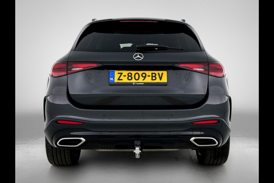 Mercedes-Benz GLC 400 e 4MATIC AMG Plug-In Hybride aprt-26 Panorama dak | 5 spaaks lichtmetalen velgen | Trekhaak | Treeplanken | Parking support | Inclusief 24 maanden MB Certified garantie voor Europa.