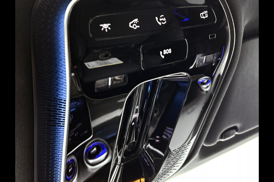 Mercedes-Benz GLC 400 e 4MATIC AMG Plug-In Hybride aprt-26 Panorama dak | 5 spaaks lichtmetalen velgen | Trekhaak | Treeplanken | Parking support | Inclusief 24 maanden MB Certified garantie voor Europa.