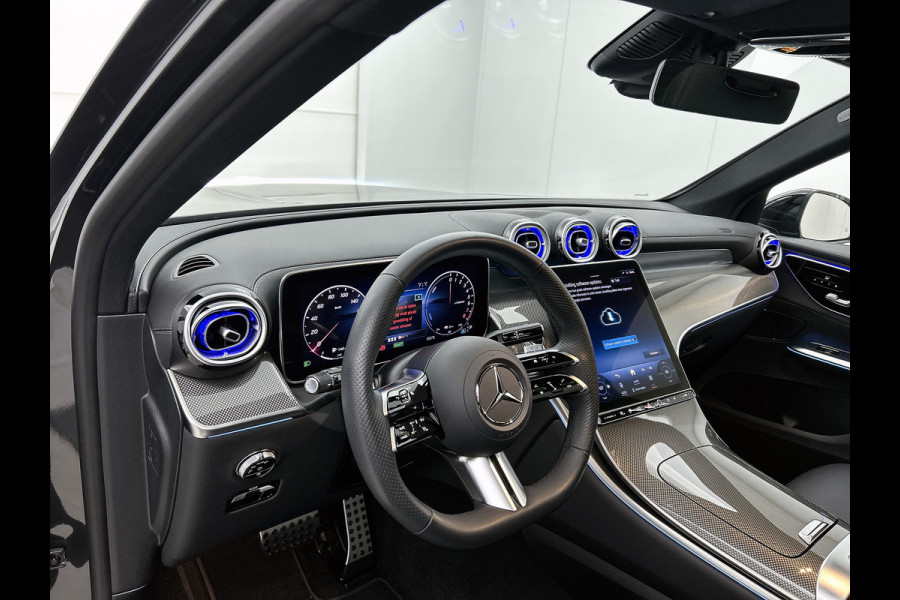 Mercedes-Benz GLC 400 e 4MATIC AMG Plug-In Hybride aprt-26 Panorama dak | 5 spaaks lichtmetalen velgen | Trekhaak | Treeplanken | Parking support | Inclusief 24 maanden MB Certified garantie voor Europa.