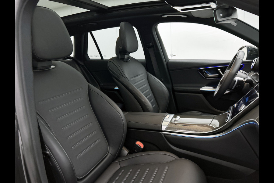 Mercedes-Benz GLC 400 e 4MATIC AMG Plug-In Hybride aprt-26 Panorama dak | 5 spaaks lichtmetalen velgen | Trekhaak | Treeplanken | Parking support | Inclusief 24 maanden MB Certified garantie voor Europa.