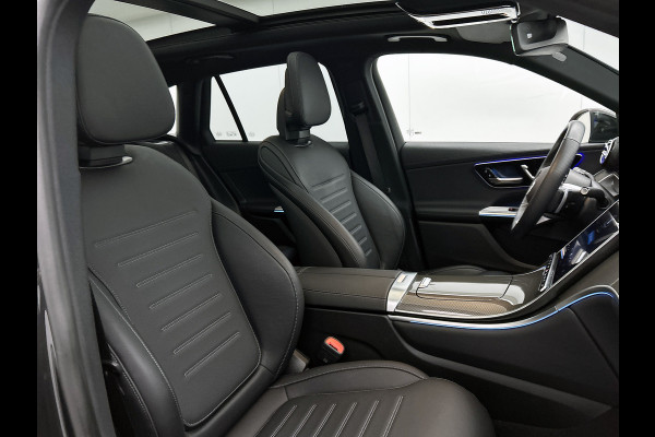 Mercedes-Benz GLC 400 e 4MATIC AMG Plug-In Hybride aprt-26 Panorama dak | 5 spaaks lichtmetalen velgen | Trekhaak | Treeplanken | Parking support | Inclusief 24 maanden MB Certified garantie voor Europa.