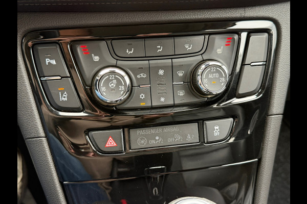 Opel Mokka X 1.4 Turbo Innovation 140 Pk | Navigatie | Voll Leder | Glazen schuif / Kantel dak | Clima | Cruise | trekhaak | 19".