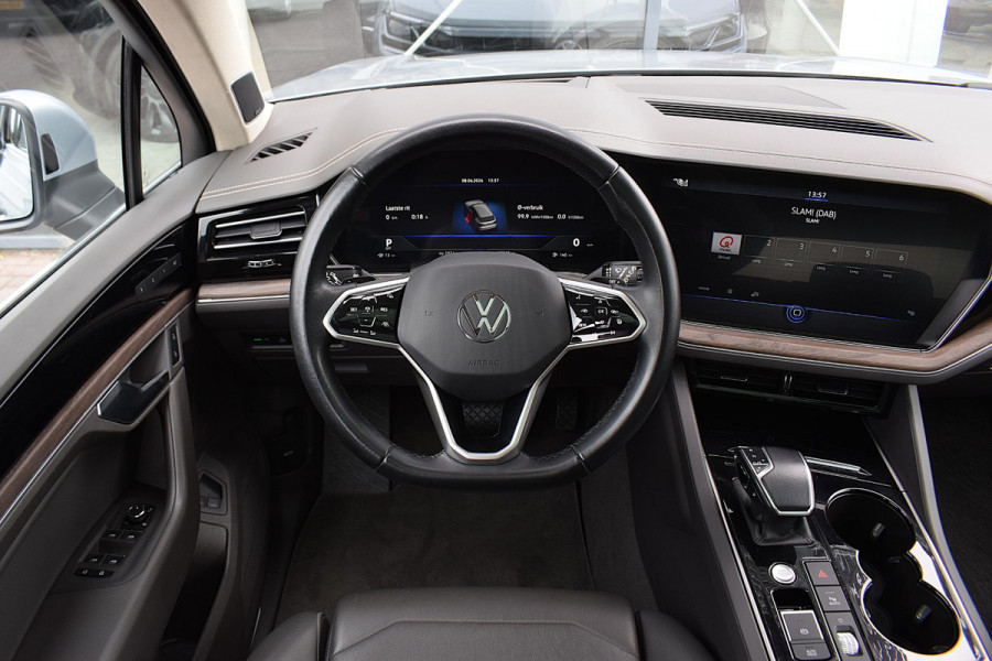 Volkswagen Touareg 3.0 TSi eHybrid 4MOTION | Trekhaak | Luchtvering | Pano | Leer | Memory | SOH 97,6%