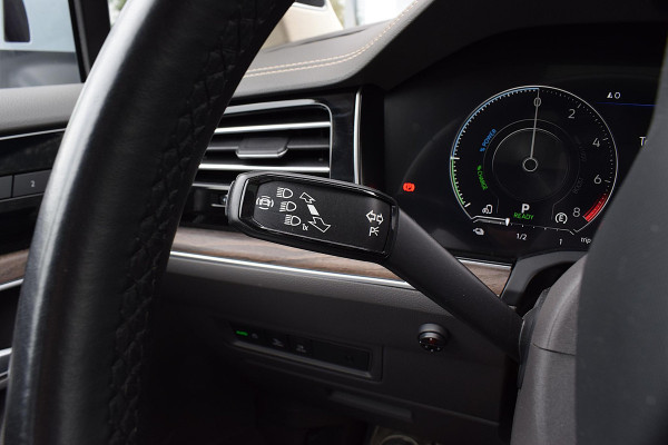 Volkswagen Touareg 3.0 TSi eHybrid 4MOTION | Trekhaak | Luchtvering | Pano | Leer | Memory | SOH 97,6%