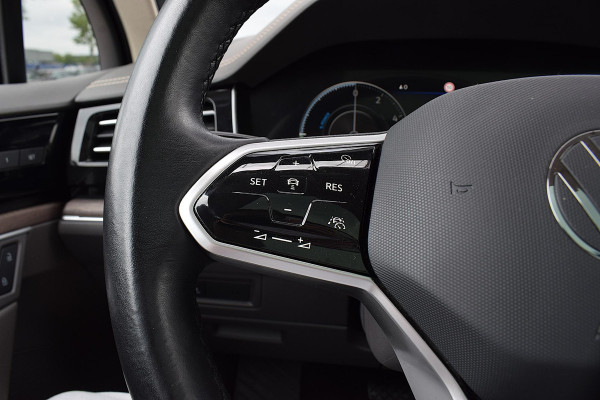 Volkswagen Touareg 3.0 TSi eHybrid 4MOTION | Trekhaak | Luchtvering | Pano | Leer | Memory | SOH 97,6%