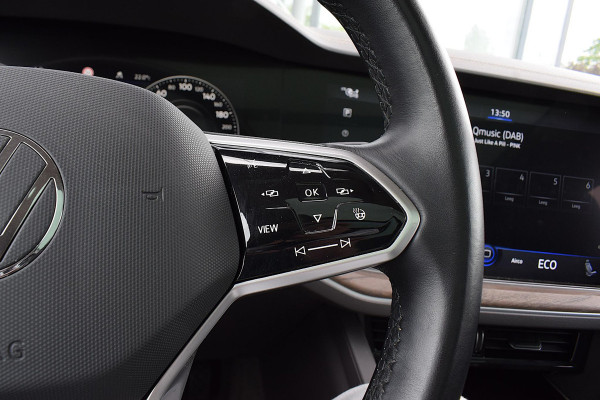 Volkswagen Touareg 3.0 TSi eHybrid 4MOTION | Trekhaak | Luchtvering | Pano | Leer | Memory | SOH 97,6%