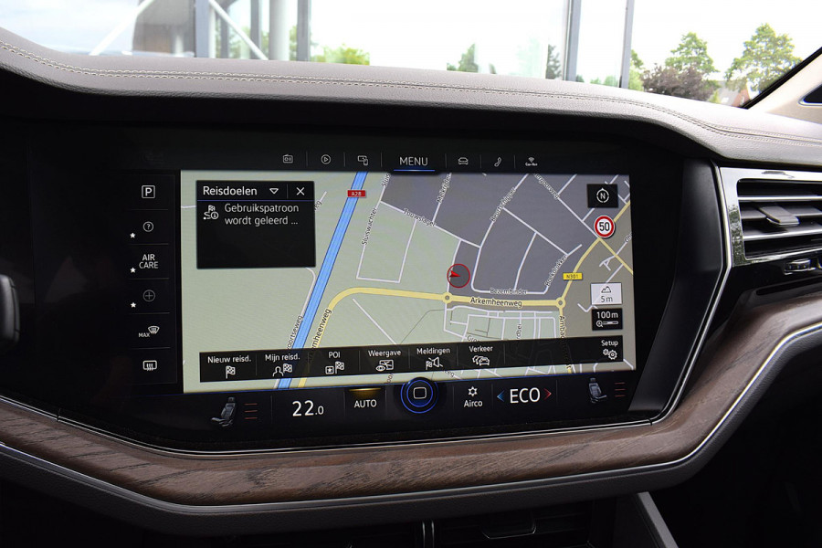 Volkswagen Touareg 3.0 TSi eHybrid 4MOTION | Trekhaak | Luchtvering | Pano | Leer | Memory | SOH 97,6%