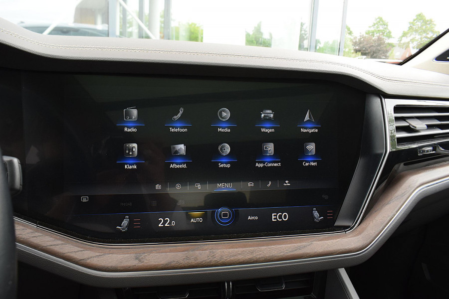Volkswagen Touareg 3.0 TSi eHybrid 4MOTION | Trekhaak | Luchtvering | Pano | Leer | Memory | SOH 97,6%