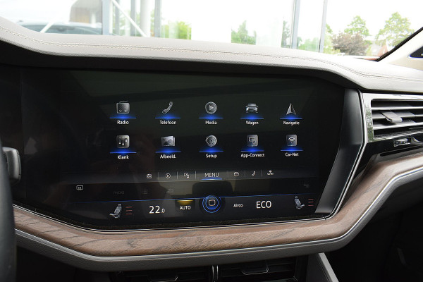 Volkswagen Touareg 3.0 TSi eHybrid 4MOTION | Trekhaak | Luchtvering | Pano | Leer | Memory | SOH 97,6%