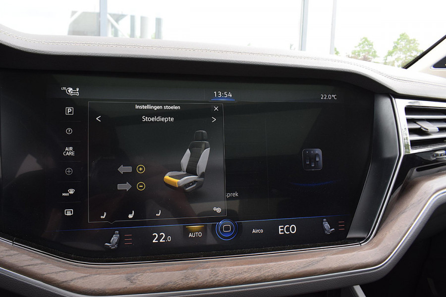 Volkswagen Touareg 3.0 TSi eHybrid 4MOTION | Trekhaak | Luchtvering | Pano | Leer | Memory | SOH 97,6%