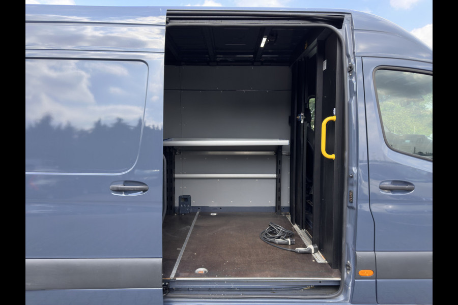 Mercedes-Benz eSprinter L2 H2 {SoH-100%} Aut. *ECC | KEYLESS | CAMERA | RADIO | HEATED-SEAT | CCS-FASTLOADER*