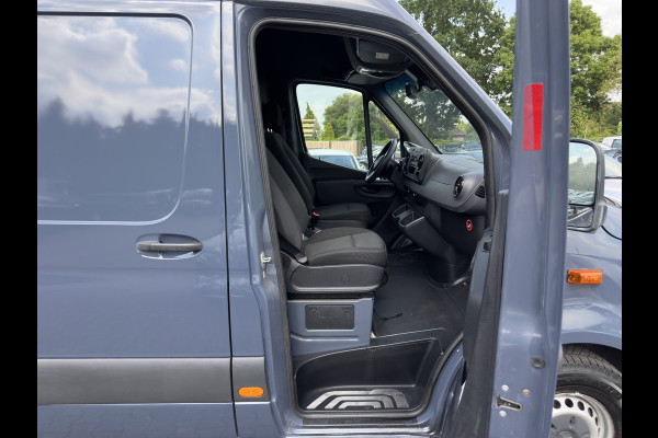 Mercedes-Benz eSprinter L2 H2 {SoH-100%} Aut. *ECC | KEYLESS | CAMERA | RADIO | HEATED-SEAT | CCS-FASTLOADER*
