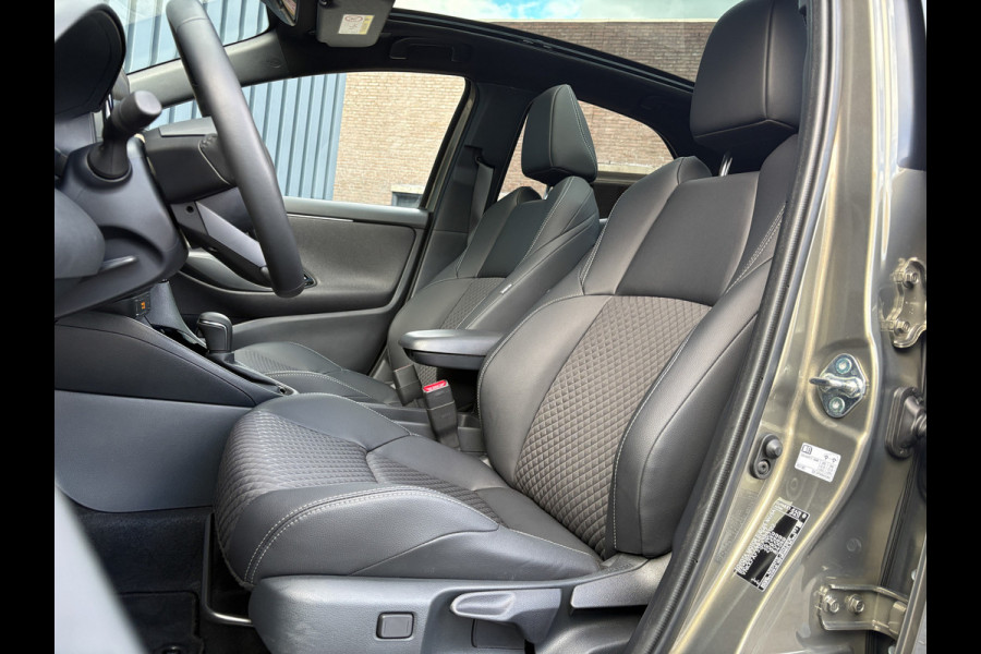 Toyota Yaris 1.5 Hybrid 130 Executive | Panodak | JBL | Head Up | Stuur & Stoel verw. | Premium Pack | Prijs Rijklaar!!