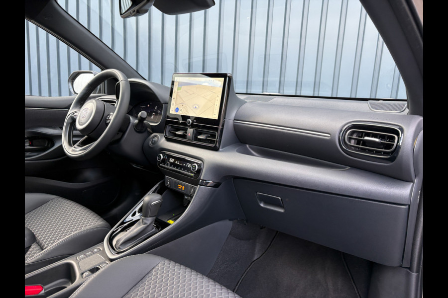 Toyota Yaris 1.5 Hybrid 130 Executive | Panodak | JBL | Head Up | Stuur & Stoel verw. | Premium Pack | Prijs Rijklaar!!