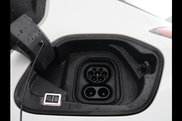 Opel CORSA-E Edition 50 kWh | SOH 93,1% | PHEV | Carplay | Camera | Parkeerhulp | Cruise control | Climate control | Digital cockpit | DAB