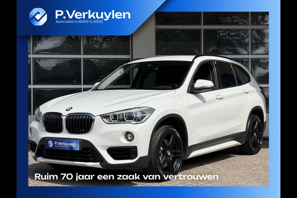 BMW X1 xDrive20i High Executive | SPORTLINE | MEMORY STOELEN | SPORTSTOELEN | TREKHAAK | STOELVERWARMING | HEAD UP | 18 INCH |
