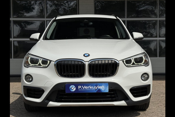 BMW X1 xDrive20i High Executive | SPORTLINE | MEMORY STOELEN | SPORTSTOELEN | TREKHAAK | STOELVERWARMING | HEAD UP | 18 INCH |