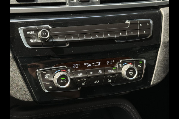 BMW X1 xDrive20i High Executive | SPORTLINE | MEMORY STOELEN | SPORTSTOELEN | TREKHAAK | STOELVERWARMING | HEAD UP | 18 INCH |
