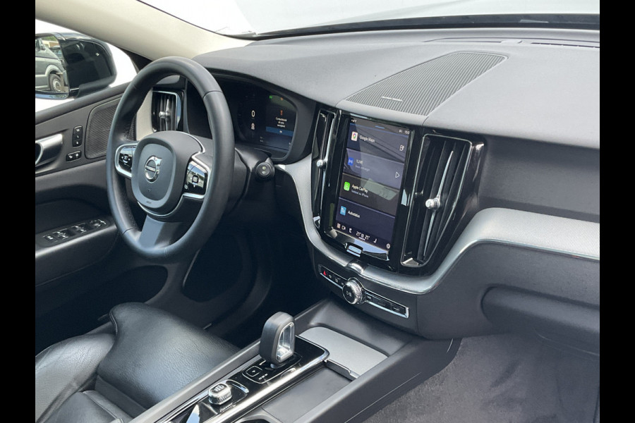 Volvo XC60 2.0 T6 Plug-in hybrid AWD Plus Bright Panorama Leer inscription stoelen