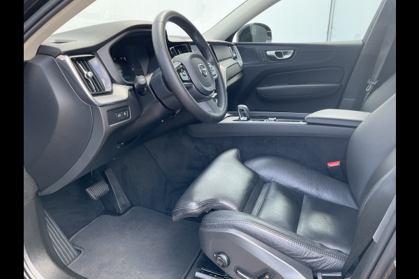 Volvo XC60 2.0 T6 Plug-in hybrid AWD Plus Bright Panorama Leer inscription stoelen