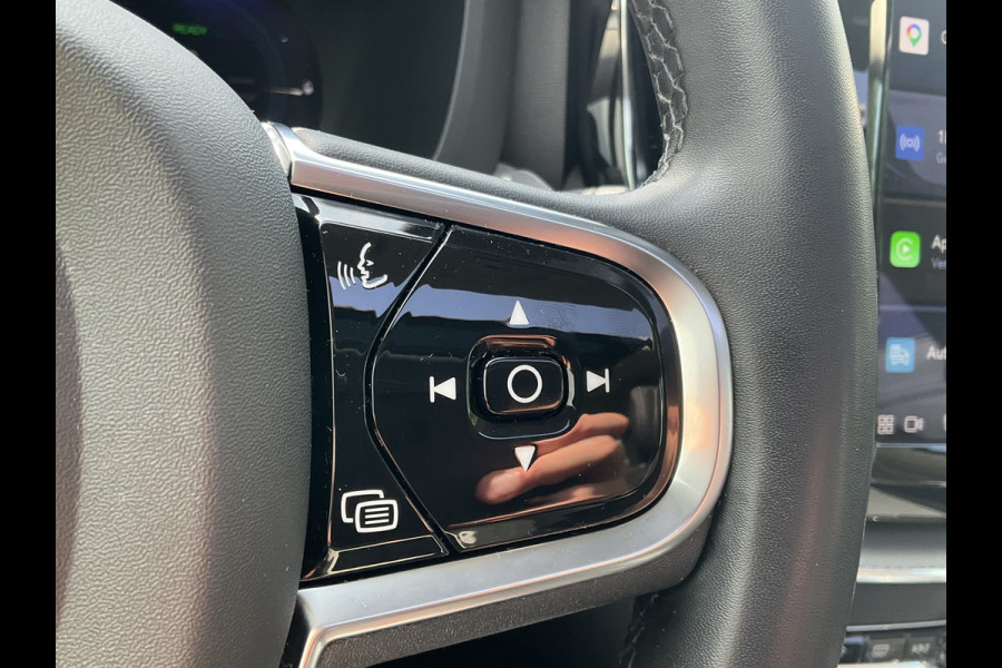 Volvo XC60 2.0 T6 Plug-in hybrid AWD Plus Bright Panorama Leer inscription stoelen